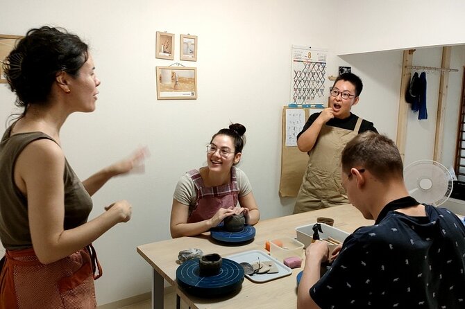 Osaka: Private Japanese Traditional Ceramics Experience - Language options: English, Spanish, Catalan, and Japanese support