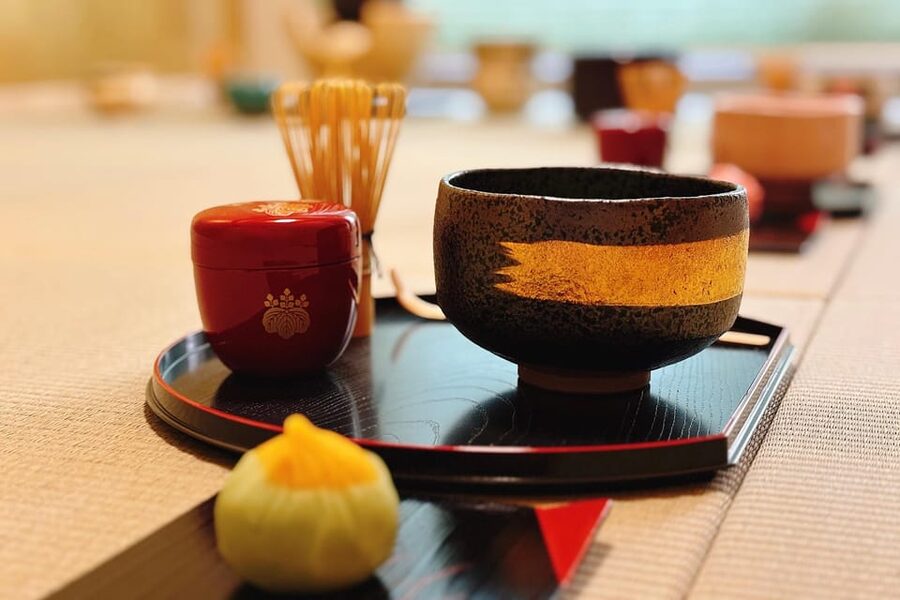 Osaka: Private Tea Ceremony Experience - Japanese sweets twice, what to expect from the sweet stops