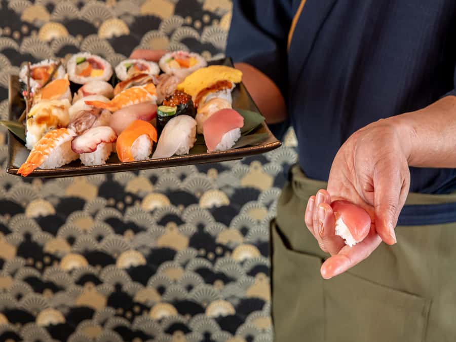 Osaka: Sumo Show & Experience w/ Optional Kimono & Hot Pot - Timing in Osaka: Lunch 1pm Versus Dinner 6pm and When to Arrive