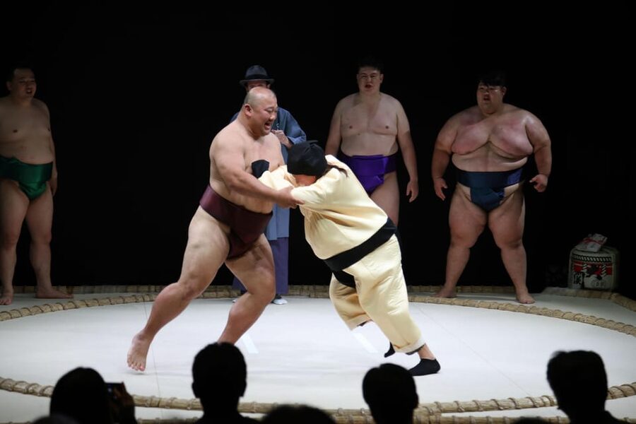 Osaka: Sumo Stage Show with Bento or Snack + Fight & Photo - Bento or snack plus one drink: what you really get during the show