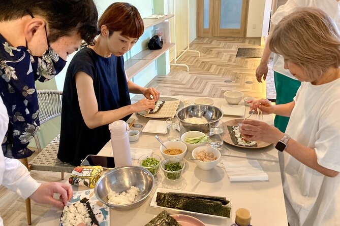 Osaka Sushi Cooking Class - Making Nigiri Like You Mean It (Rice Shaped, Toppings Placed)