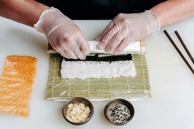 Osaka: Sushi Making Class and Dotonbori Food Tour - What to bring, what to wear, and the small logistics that matter
