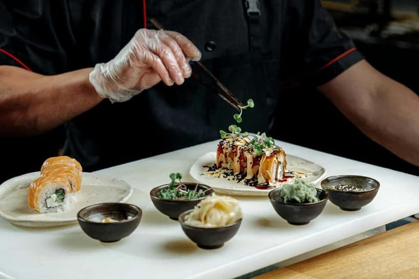 Osaka: Sushi Making Class and Dotonbori Food Tour - 90-minute sushi class: what you actually learn