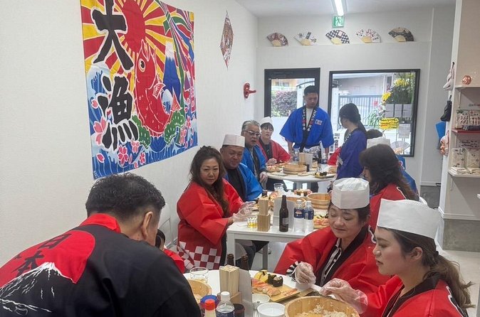 Osaka Sushimaking Experience - Group size, mobile tickets, and practical timing