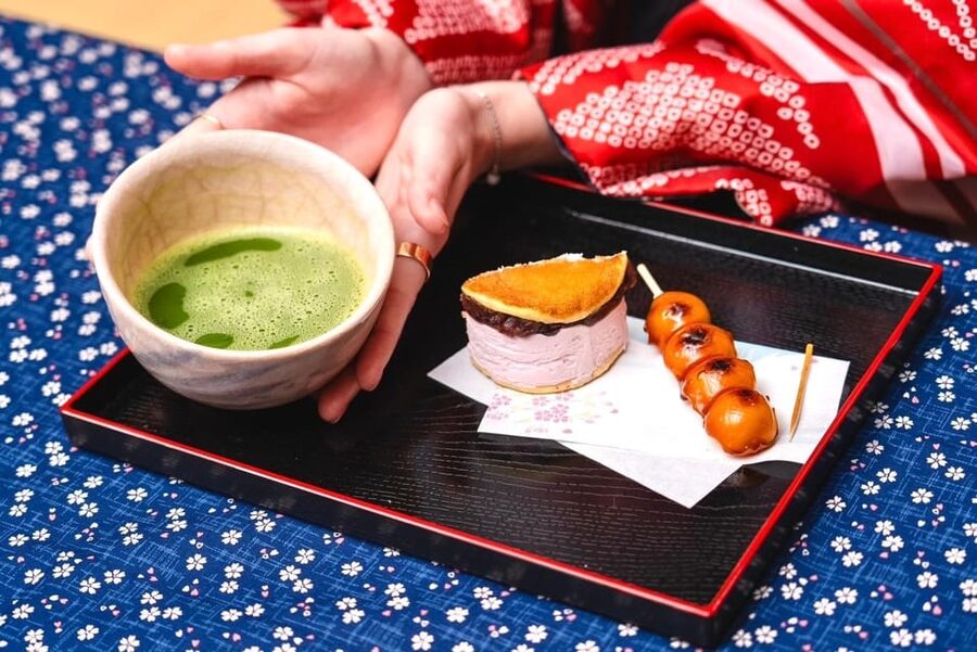 Osaka Temple Head Spa &Matcha Facial – Refresh & Glow〈90min〉 - The temple segment: incense, bell meditation, and worship culture