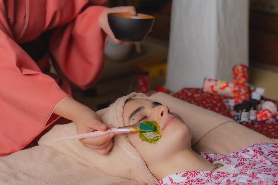 Osaka Temple Head Spa &Matcha Facial – Refresh & Glow〈90min〉 - Yukata change and the complimentary smartphone photo