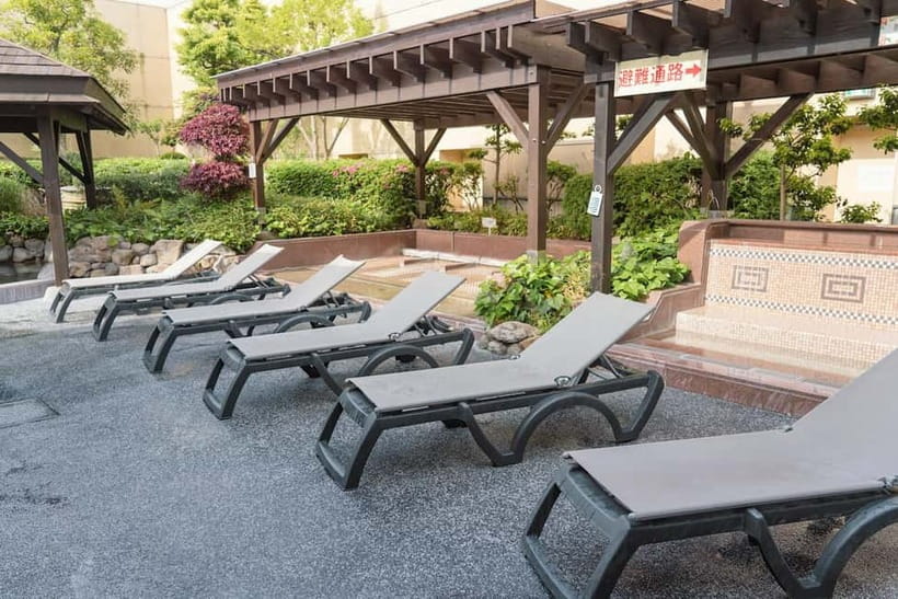 Osaka: Tennen Onsen Naniwa-no-Yu, the famous hot spring spa - The 659-meter water and the beauty bath claim: what it means for you