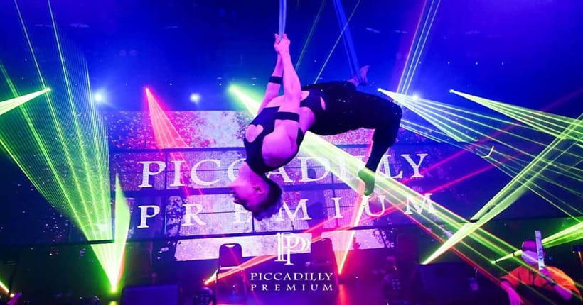 Osaka Umeda：PICCADILLY LIVE SHOW & NIGHTCLUB TICKET & Shisha - Who this experience fits best in Osaka Umeda