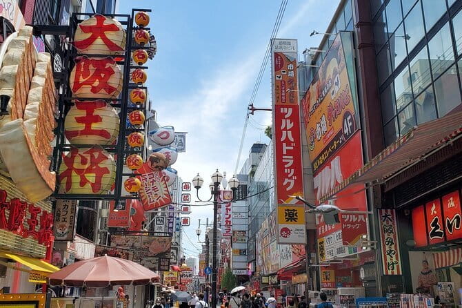 Osaka: Walking Tour to Local Gems, Food & Culture - Shinsaibashi to Dotonbori: Quick Orientation, Then a Proper Photo Moment