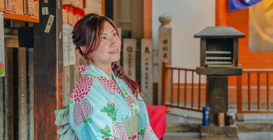 Osaka: Yukata Rental 90mins Plan for Adults - Osaka Castle and Historic Stops: Fit Them in Carefully