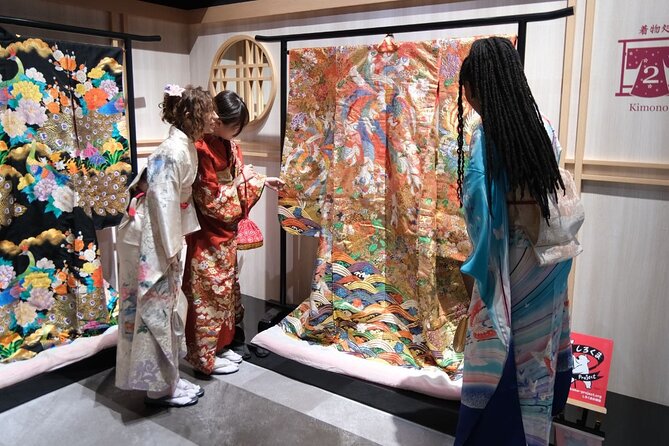 Premium Kimono Dressing, Tea Ceremony, Calligraphy, Samurai show - Where the Samurai and Arts Meet in Shinsaibashi