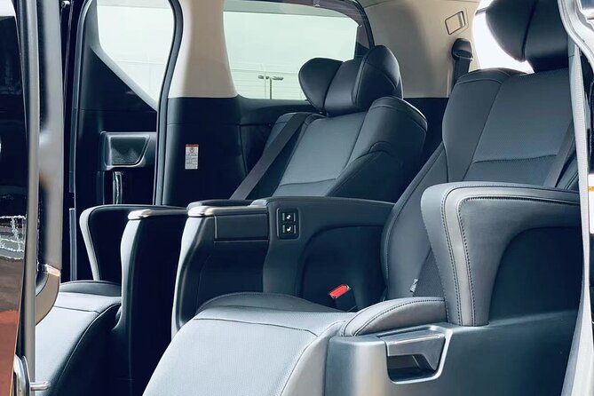 Private arrival transfer from Osaka Itami International airport to Kyoto City - Communication that reduces stress when you land