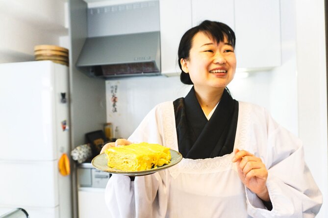 Private Japanese Cooking Class in Osaka with Culinary Expert Yoko - Step inside: slippers, a simple home, and the “five tastes” lesson