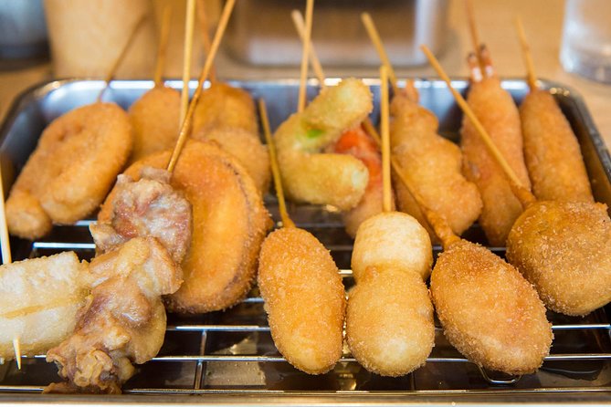 Retro Osaka Street Food Tour: Shinsekai - Your guide and the small-group advantage