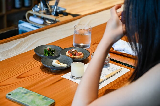 Sake "Omakase" in Osaka : Guided Tasting by a Active Sake brewer - Entering Yuki’s Osaka Sake Classroom, Not a Standard Tasting