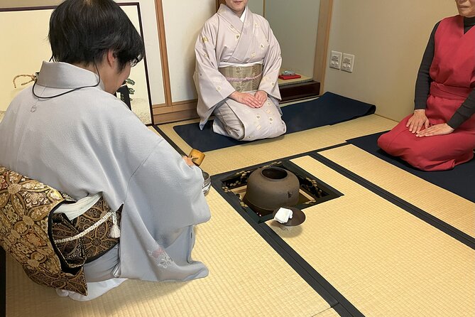 Tea ceremony experience in Osaka with a small group - How the tatami room lesson sets you up for success
